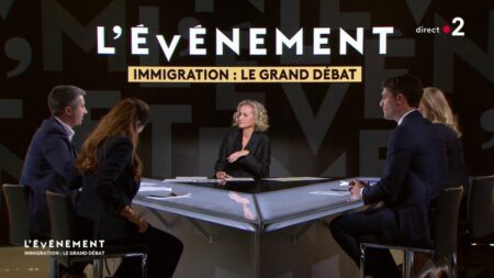 Loi sur l’Immigration: 5 points clés du débat dans l’émission ‘L’Événement’ sur France 2 Vidéos
Projet de loi sur l'immigration : cinq séquences à retenir de l'émission "L'Evénement"
Plusieurs responsables politiques, favorables ou opposés au projet de loi défendu par le gouvernement d'Elisabeth Borne, ont débattu jeudi soir sur France 2.
