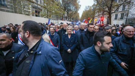 Reportage



  

  
  

      


  

  
    "Il ne faut pas faire de démagogie" : dans le cortège parisien contre l'antisémitisme, la présence du Rassemblement National divise
          Parmi les 105 000 manifestants ce dimanche à Paris contre l'antisémitisme, plusieurs membres du Rassemblement National dont la présence a été diversement appréciée par les manifestants.
