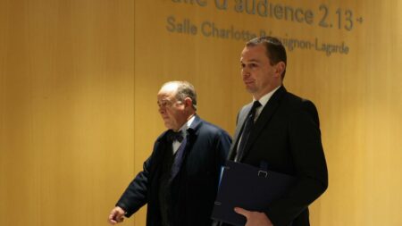ÉDITO. Vie politique : un embouteillage au tribunal dans l'indifférence générale !
          Après Éric Dupond-Moretti, Olivier Dussopt un autre ministre en exercice est appelé à s'expliquer devant la justice, alors que Jérôme Cahuzac, tente de faire son retour. La politique peut-elle être morale ?