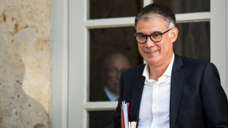 PS, PCF, EELV appellent à manifester pour cessez-le-feu et libération des otages en Israël-Hamas guerre Guerre entre Israël et le Hamas : le PS, PCF et EELV appellent à manifester samedi 18 novembre pour un cessez-le-feu et la libération des otages
Dans un communiqué commun, les partis appellent à "l'unité de la Nation" et soulignent que "l'antisémitisme et le racisme sont des crimes contre la République toute entière".