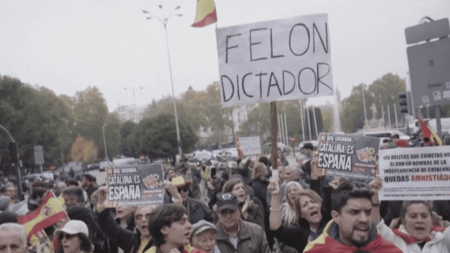 Pedro Sanchez reconduit Premier Ministre en Espagne; pays divisé, manifestations prévues Espagne : la reconduction de Pedro Sanchez divise le pays
Après quatre mois de blocage politique, Pedro Sanchez a été reconduit au poste de Premier ministre en Espagne. Seulement, cette nomination divise largement le pays. De nouvelles manifestations sont prévues samedi 18 novembre.