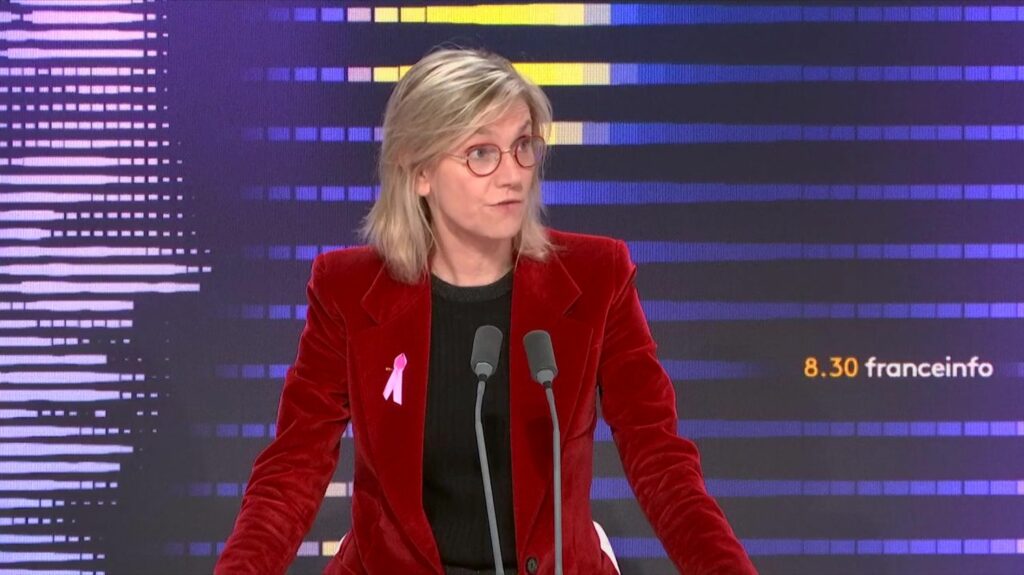 Électricité : Agnès Pannier-Runacher promet que les prix ne vont pas augmenter "de plus de 10%"
          "Nous ferons en sorte que le bouclier énergétique bloque une augmentation", assure la ministre de la Transition énergétique.