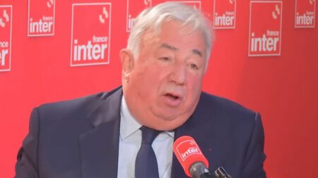RN à la marche anti-antisémitisme: ‘Tous informés, aucun invité’ dit G. Larcher, réjoui du sursaut Présence du RN à la marche contre l'antisémitisme : "On n'a invité personne et on a informé tout le monde", souligne Gérard Larcher
"Le sursaut" face à la montée des actes antisémitisme "a existé", s'est réjoui le sénateur.