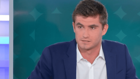 Réunion à Saint-Denis : Guilhem Carayon, porte-parole des Républicains, sceptique sur les attentes envers Macron Rencontres de Saint-Denis : "On n'attend pas grand-chose d'Emmanuel Macron", réagit le porte-parole des Républicains, Guilhem Carayon
Emmanuel Macron a convié, vendredi 17 novembre, les chefs de partis pour une nouvelle rencontre à Saint-Denis. Andréa Kotarac, porte-parole du Rassemblement national, et Guilhem Carayon, son homologue chez Les Républicains, sont revenus dans le 19/20 info sur cette réunion.