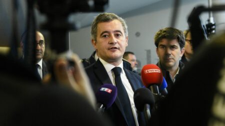 Soupçons de collecte de données sur des élus par Gérald Darmanin sur l’immigration, selon le chef deputés LR Immigration : Gérald Darmanin soupçonné de "collecter des données" sur des élus, selon le chef des députés LR
Olivier Marleix s'étonne notamment que place Beauvau soit capable de citer des exemples précis lorsqu'il argumente sur son projet de loi immigration.