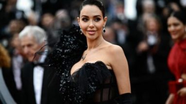 Deux hommes jugés pour le cambriolage de la chambre de l'influenceuse Nabilla Benattia en 2021
          La chambre du couple Nabilla Benattia et Thomas Vergara avait été cambriolée pendant leur mariage. La vedette de télé-réalité n'est pas présente à l'audience, tout comme un des accusés non localisés.