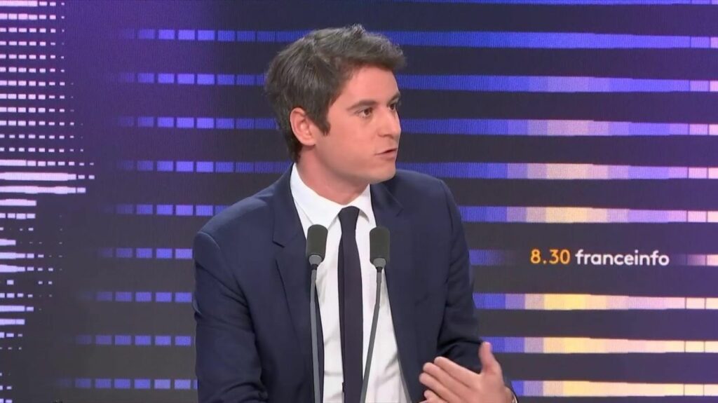 Notes aux examens : "On aura probablement un taux de réussite au brevet et au bac qui diminuera par rapport aux années précédentes", assume Gabriel Attal
          "Je souhaite que les résultats à nos examens reflètent la réalité du niveau de nos élèves", affirme le ministre.