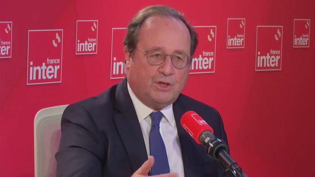 Loi immigration : "Un président de la République ne peut pas accepter une loi dont il sait qu'elle est inconstitutionnelle", s'insurge François Hollande
          Cela risque d'induire "un débat extrêmement dangereux pour les principes fondamentaux de la République", estime l'ancien chef de l'Etat, jeudi 21 décembre sur France Inter.