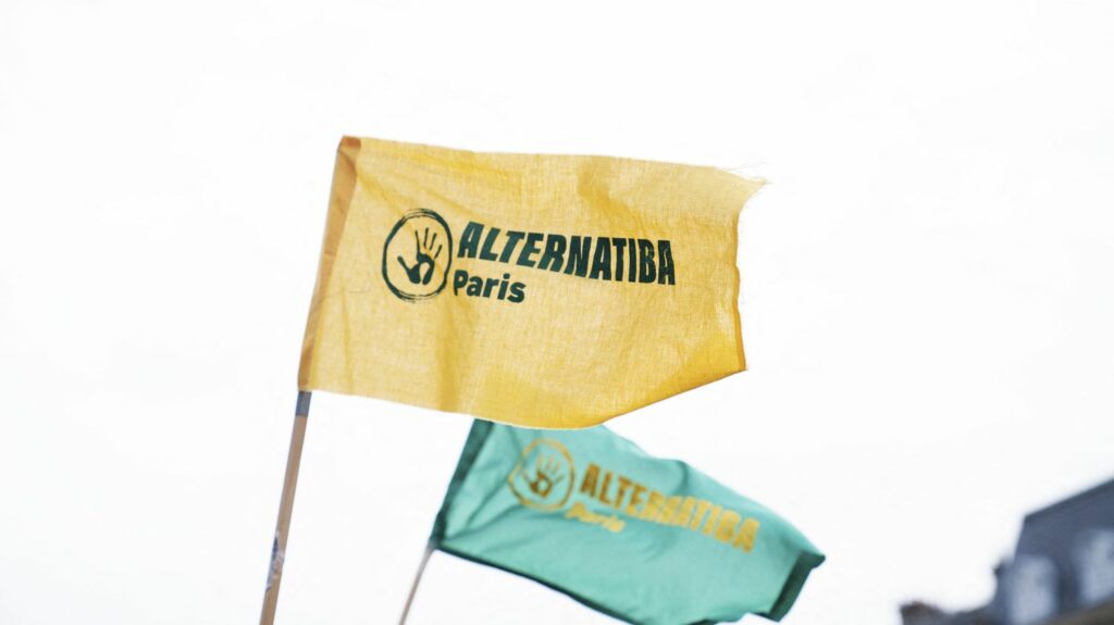 La justice rejette une demande du préfet de la Vienne visant à retirer des subventions accordées à l'association écologiste Alternatiba
          Les juges ont considéré que le festival "ne visait pas de façon générale à inciter" à la désobéissance civile.