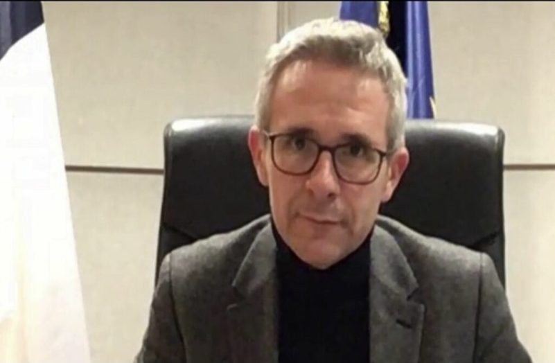Loi immigration : "En politique, chacun est responsable de ses actes", assume Stéphane Troussel, porte-parole du PS
          32 départements de gauche ont annoncé, mercredi 20 décembre, qu’ils n’appliqueraient pas une disposition de la loi immigration portant sur l’APA. Stéphane Troussel, président du département de Seine-Saint-Denis et porte-parole du Parti socialiste, est l’un d’entre eux. Il est l'invité du 19/20 info.