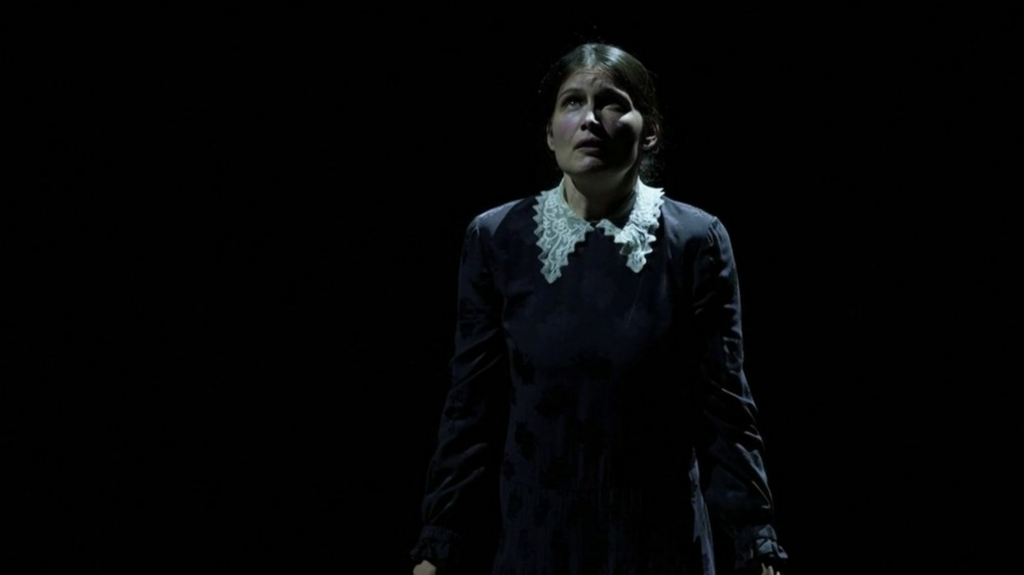 "Une journée particulière" : au théâtre, Laetitia Casta et Roschdy Zem redonnent vie au film d'Ettore Scola
          Le film d'Ettore Scola, "Une journée particulière", est adapté au théatre en ce moment en France, par la metteuse en scène Lilo Baur.