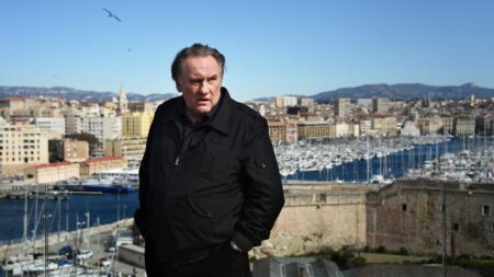 Gérard Depardieu accusé de viol par une journaliste espagnole
          La journaliste et écrivaine espagnole Ruth Baza annonce avoir déposé plainte contre l'acteur pour des faits remontant à 1995.
