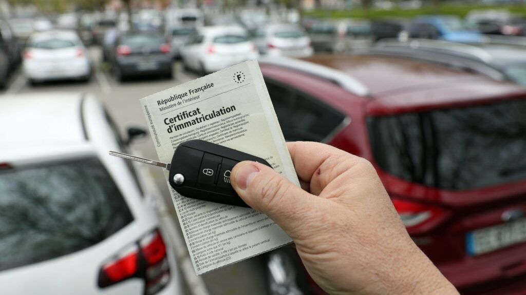 Automobile : le prix de la carte grise va augmenter dans trois régions en 2024
          Dès le 1er janvier prochain le prix de la carte grise va augmenter en Île-de-France, en Normandie et dans le Centre-Val-de-Loire. Des recettes supplémentaires bienvenues pour les collectivités dans le contexte économique actuel.