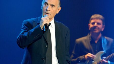 L'acteur, crooner et musicien Guy Marchand, connu pour son rôle de Nestor Burma, est mort à l'âge de 86 ans
          Célèbre pour son rôle dans la série télévisée "Nestor Burma", Guy Marchand était également un visage du grand écran, à commencer par "Garde à vue" et un homme de musique raffiné, jazzman et crooner.