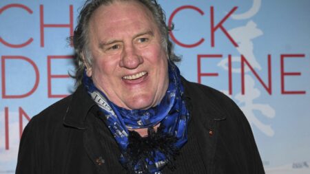 Propos obscènes de Gérard Depardieu : des artistes dénoncent un "lynchage" médiatique
          L'acteur est mis en examen depuis 2020 pour viols et agression sexuelle. La star a également fait l'objet d'un documentaire de "Complément d'enquête" qui a jeté une lumière crue sur sa personnalité.