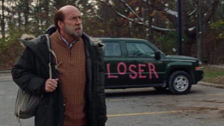 "Dream Scenario" : Nicolas Cage joue les losers dans une comédie fantastique décalée
          "Dream Scenario" est une satire de la société de l'image, qui porte aux nues ou pilonne ses icônes.