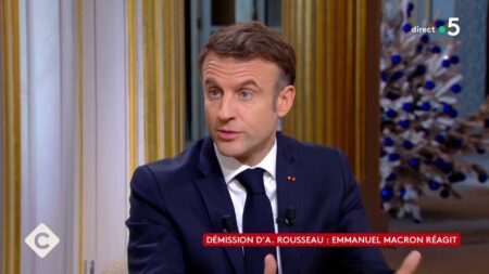 Vidéo



  

  
  

      

  

  
    Projet de loi immigration : Emmanuel Macron dit assumer un "texte utile", "le bouclier qui nous manquait"
          Interrogé dans l'émission "C à vous" sur France 5, le président de la République a défendu ce projet de législation controversé.