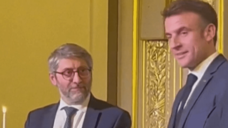 Célébration de Hanoukka à l'Élysée : Emmanuel Macron se défend après la polémique
          Emmanuel Macron s'est défendu, vendredi 8 décembre, après la polémique suscitée par la célébration à l'Élysée la veille du début de la fête juive de Hanoukka. Le chef de l'État a expliqué qu'il n'a pas lui-même participé à une prière.
