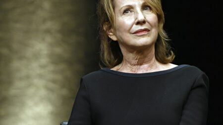 Gérard Depardieu mis en examen pour viols : "Je ne connais pas l'homme que l'on décrit maintenant", assure Nathalie Baye
          L’actrice Nathalie Baye s’est exprimé sur France Inter à propos de Gérard Depardieu, soupçonné de viols et agressions sexuelles par plusieurs femmes
