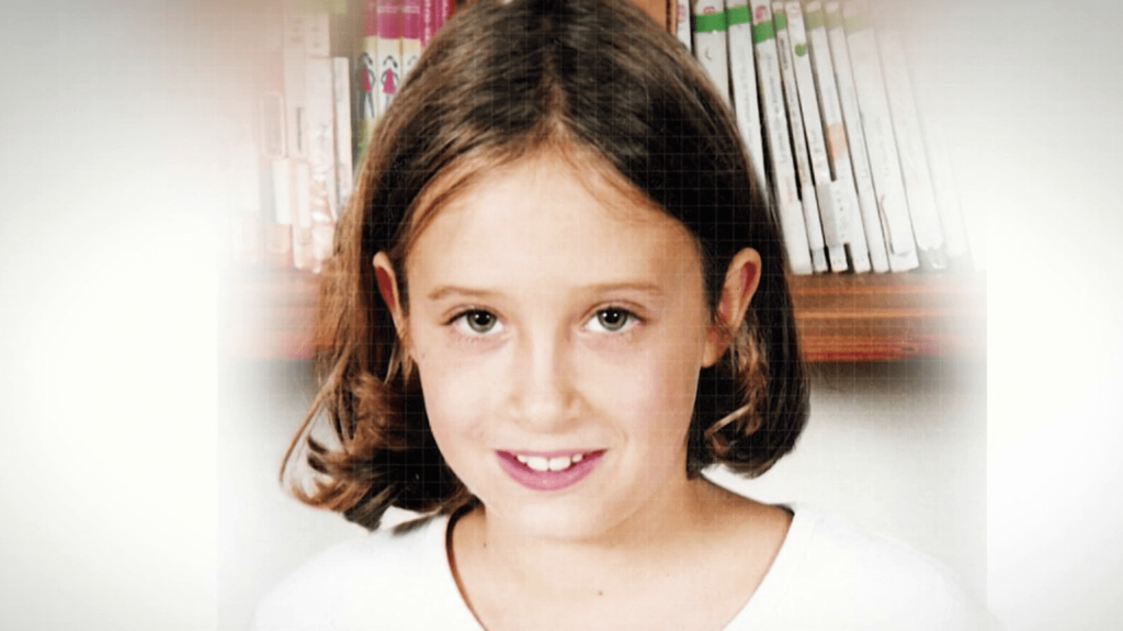 Procès de Monique Olivier : le deuil impossible de la famille d’Estelle Mouzin
          Les membres de la famille d’Estelle Mouzin ont témoigné, mercredi 6 décembre, lors du procès de Monique Olivier. La petite fille avait 9 ans lorsque Michel Fourniret l’a enlevée en janvier 2003. À la barre, son père, sa mère et ses frères sont venus faire le récit d’un deuil impossible.