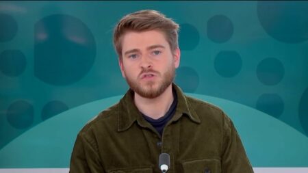 Vrai ou faux



  

  
  

      

  

  
    Le taux d'exécution des OQTF est-il de 7% ?
          Lundi 11 décembre, le député Rassemblement national (RN) Sébastien Chenu a soutenu que le nombre d'obligations de quitter le territoire français (OQTF) prononcées en France était de 7%. Est-ce vrai ?