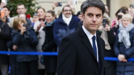Remaniement : découvrez la liste des 14 ministres nommés au gouvernement de Gabriel Attal
          Le secrétaire général de l'Elysée, Alexis Kohler, a dévoilé la composition du nouveau gouvernement jeudi soir.