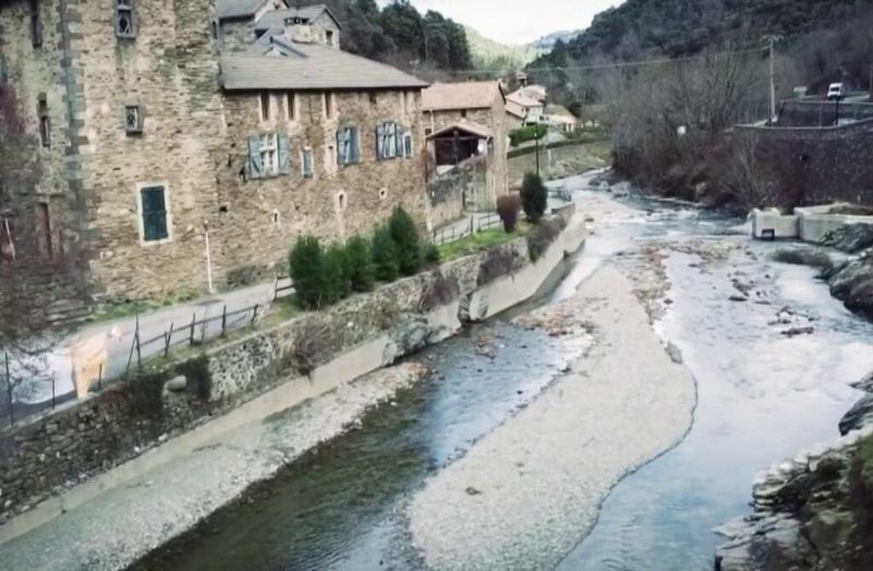 Meurtres dans les Cévennes : le procès de Valentin Marcone s’ouvre mercredi 24 janvier
          Le procès de Valentin Marcone s’ouvre mercredi 24 janvier à la Cour d’Assises de Nîmes. Le 11 mai 2021, ce trentenaire employé d’une scierie au cœur des Cévennes avait abattu son patron puis un collègue.