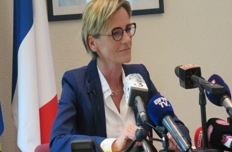 Trafic de drogue : la maire de Canteleu va être jugée pour "complicité de trafic de drogue"
          Les juges ont suivi les réquisitions du parquet de Bobigny qui avait demandé fin décembre leur renvoi, ainsi que 17 autres personnes, devant un tribunal correctionnel.