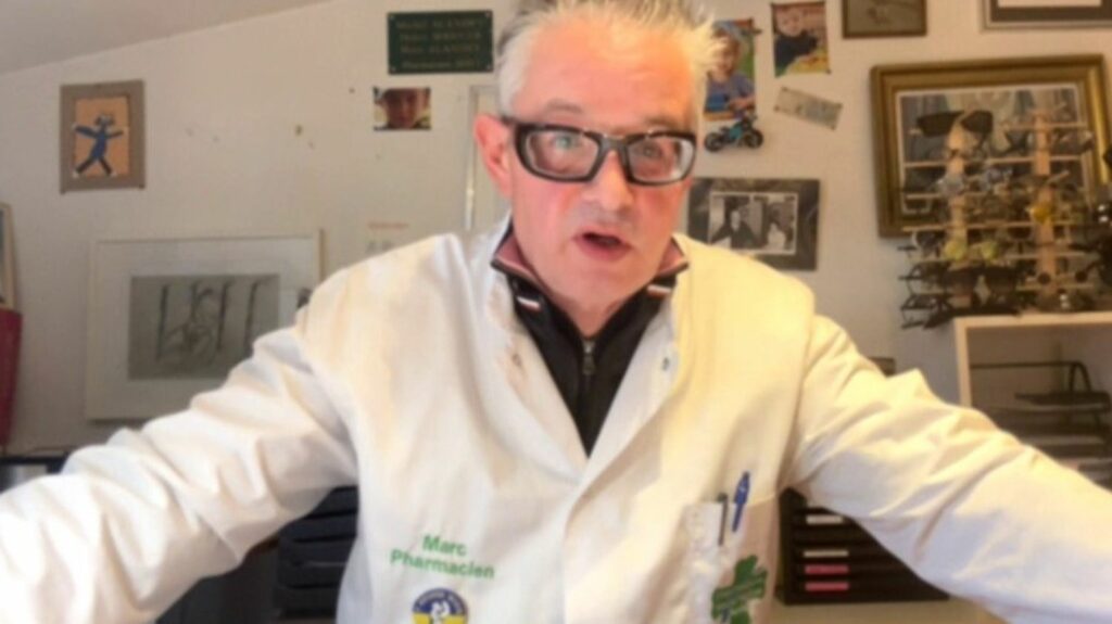 Affaire Urgo : "Je n'ai pas été méfiant", reconnaît le vice-président de l'Association des pharmacies rurales
          Marc Alandry a été condamné pour avoir reçu 14 000 euros de gratification de la part d'Urgo. Invité du 12/13 info, jeudi 11 janvier, il indique avoir été trompé par le laboratoire.