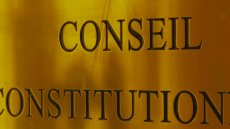 Conseil Constitutionnel censure 40% de la Loi Immigration, retoquant 35 des 86 articles Loi immigration : le Conseil constitutionnel censure 40% du texte
La loi immigration a été censurée à 40%, jeudi 25 janvier, par le Conseil constitutionnel. 35 articles, sur les 86 votés au Parlement, ont été retoqués.