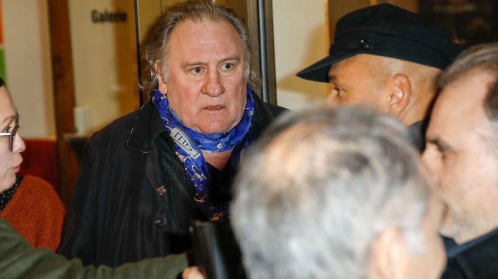 La contre-tribune critiquant les soutiens de Depardieu récolte 8 000 signatures d'artistes en 48H
          La tribune a été lancée par le collectif Cerveaux non disponibles, en réponse à une première tribune de soutien à Gérard Depardieu signée par 60 personnalités dont certains, comme Pierre Richard, se sont depuis désolidarisés.
