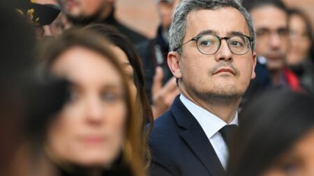 Gérald Darmanin aurait aidé le PSG à ne pas payer des dizaines de millions d'euros de taxes lors du transfert de Neymar en 2017, selon une enquête de Mediapart
          Le média d'investigation affirme que l'actuel ministre de l'Intérieur est intervenu dans le transfert record de Neymar en 2017, au moment où il était ministre des Comptes publics, "contre la jurisprudence de l'administration".