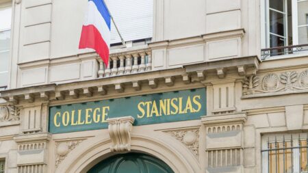 Polémique sur les propos d'Amélie Oudéa-Castéra : comment les établissements scolaires privés bénéficient largement de financements publics
          Les écoles, collèges et lycées privés sous contrat avec l'Etat sont financés à plus de 75% par les deniers publics et obtiennent parfois davantage de moyens, sans que des contrôles stricts soient effectués.