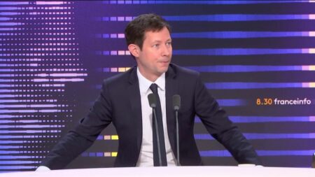 Établissement Stanislas : "Le problème n'est pas cette école mais que tous les élèves n'aient pas la chance d'avoir accès à l'excellence", estime l'eurodéputé LR François-Xavier Bellamy
          Un rapport de l'Inspection générale de l'Éducation nationale, daté de juillet 2023, dénonce des "dérives" dans cet établissement.
