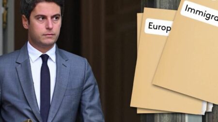 Gabriel Attal nommé Premier ministre : les défis qui l’attendent
          Gabriel Attal a été nommé Premier ministre, mardi 9 janvier. Plusieurs grands dossiers se trouvent désormais sur son bureau de Matignon.