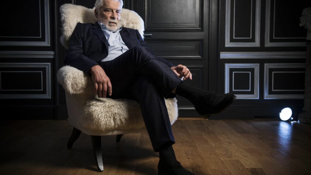 "Ma signature était un autre viol" : l'acteur et metteur en scène Jacques Weber dit avoir "mal lu" la tribune de soutien à Gérard Depardieu
          "Je mesure chaque jour mon aveuglement", écrit le comédien dans un texte publié lundi sur Mediapart.