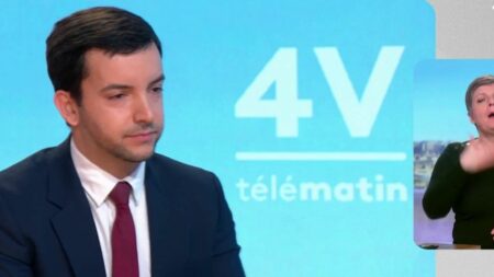 Révélations de "Complément d’enquête" sur Jordan Bardella : "On ne va pas se laisser mettre en cause sur des choses qui sont fausses", affirme Jean-Philippe Tanguy
          Jean-Philippe Tanguy, député RN de la Somme, était l’invité des "4 Vérités" de France 2, vendredi 19 janvier.