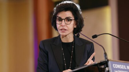 "Excellente nouvelle", "traître", "mise en examen"... Les réactions à la nomination de Rachida Dati en tant que ministre de la Culture
          La maire LR du 7e arrondissement de Paris et ex-ministre de la Justice arrive à la Culture, à la place de Rima Abdul Malak. Cette nomination surprise suscite de nombreuses réactions politiques.