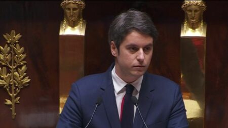Discours de politique générale : les principales annonces de Gabriel Attal
          Mardi 30 janvier, devant l'Assemblée nationale, le Premier ministre a présenté son plan de politique générale. Il a notamment érigé le travail comme priorité.