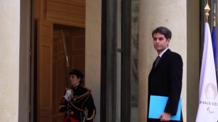 Remaniement : premier Conseil des ministres pour le gouvernement de Gabriel Attal
          Au lendemain de l'annonce d'une partie du nouveau gouvernement de Gabriel Attal, les ministres ont assisté à leur premier Conseil, vendredi 12 janvier.