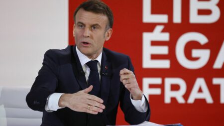 "Honte", "la volonté de gérer les ventres des femmes", "déni ahurissant"... Les réactions aux annonces d'Emmanuel Macron sur la réforme du congé parental
          Lors de sa conférence de presse, mardi, le président de la République a évoqué un nouveau "congé de naissance" et un "grand plan de lutte" contre l'infertilité. Des propositions qui ont fait beaucoup réagir la gauche.
