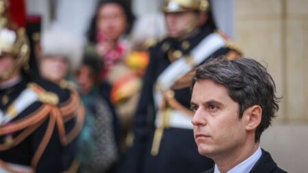 Gouvernement Attal : "sans changement", "à droite toute", "la macronie rabougrie"... Les réactions de l'opposition au remaniement
          Alors que la composition du gouvernement a été détaillée jeudi, les réactions de l'opposition se multiplient.