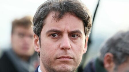 Édito



  

  
  

      

  

  
    Colère des agriculteurs : une semaine sous pression pour Gabriel Attal
          Cette semaine va être décisive pour le Premier ministre. Son discours de politique générale est attendu mardi, alors que les agriculteurs ont prévu de bloquer Paris et d’autres grandes agglomérations dès lundi.