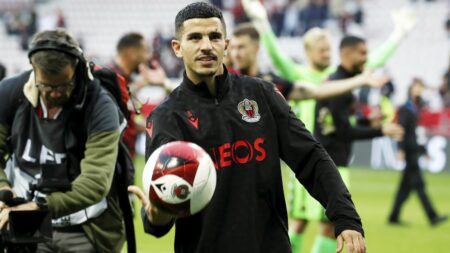Le footballeur Youcef Atal fait appel de sa condamnation pour provocation à la haine
          Le défenseur de l'OGC Nice avait été condamné à 8 mois de prison avec sursis et 45 000 euros d'amende par le tribunal correctionnel de Nice.