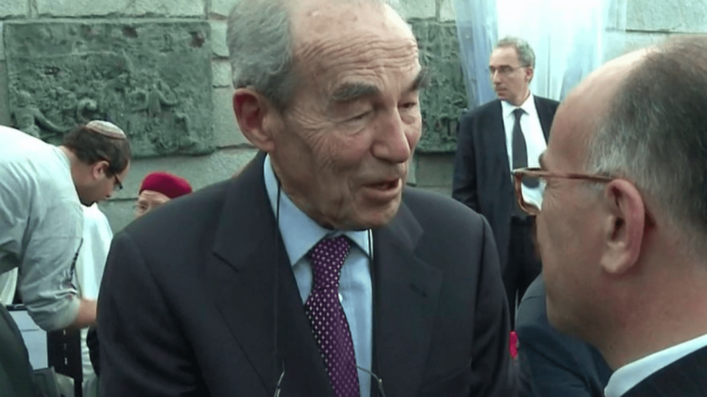 Mort de Robert Badinter : une voix capitale contre l'antisémitisme
          Né dans une famille juive originaire d’Europe de l’Est, le père de Robert Badinter est mort en déportation. Toute sa vie, Robert Badinter a combattu et dénoncé la résurgence de l’antisémitisme.