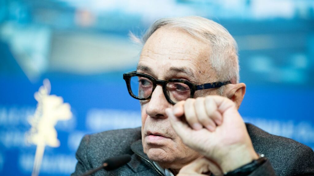 André Téchiné, accusé d'agression sexuelle par le comédien Francis Renaud, évoque "une approche maladroite"
          Le comédien a annoncé jeudi 22 février avoir porté plainte contre le directeur de casting Gérard Moulevrier et le cinéaste André Téchiné. Par la voix de son avocate, le réalisateur conteste cette plainte pour harcèlement sexuel.
