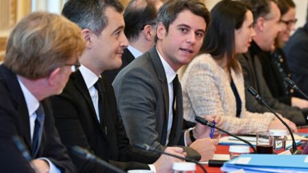 Le Premier ministre Gabriel Attal détaille un calendrier de mesures "sans temps mort" pour son gouvernement
          Le Premier ministre s'est exprimé dans une longue interview au "Parisien", à l'issue d'un séminaire réunissant pour la première fois sa nouvelle équipe au complet.