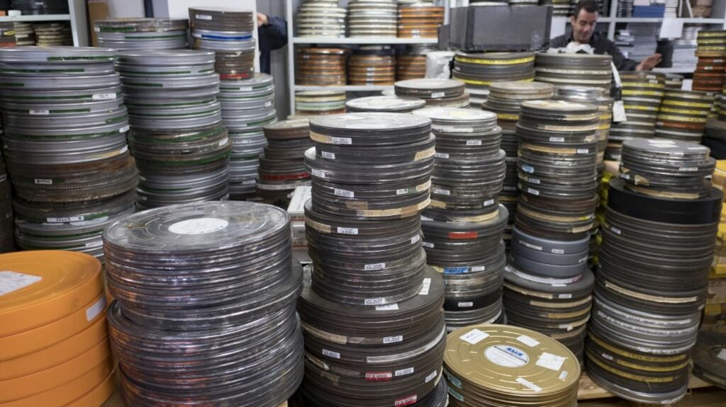 L'importante Cinémathèque de Toulouse fête ses 60 ans avec des projets d'agrandissement
          Fondée en 1964, la Cinémathèque est devenue un pilier culturel de la Ville rose. Très prisée des Toulousains, le lieu devrait s’agrandir pour accueillir davantage d’œuvres et de spectateurs.