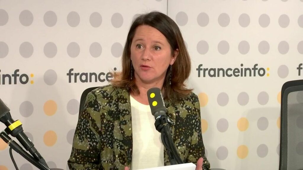 Congé maternité des maires : "La loi n'a pas été pensée pour l'exercice des responsabilités par les femmes", pointe la présidente de France urbaine Johanna Rolland
          "On a là une situation d'inégalité totale entre les hommes et les femmes", a souligné Johanna Rolland, dénonçant une situation "archaïque". Selon elle, l'absence de congé maternité pour les élus constitue "un frein à l'engagement politique".