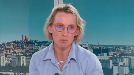 « De nombreux agriculteurs » à Paris pour rencontrer les parlementaires, annonce la Présidente de la Coordination rurale Colère des agriculteurs : "De nombreux agriculteurs" se rendent à Paris pour "venir à la rencontre" des parlementaires, indique la présidente de la Coordination rurale
Invitée du 12/13 info, jeudi 1er février, Véronique Le Floc'h, présidente de la Coordination rurale, revient notamment sur sa proposition aux agriculteurs de se déplacer à l'Assemblée nationale afin que les députés "puissent venir à leur rencontre".